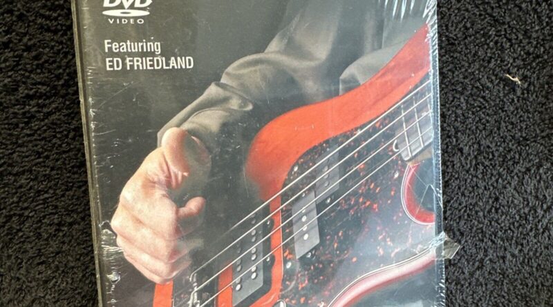 Instructional music DVD for bass guitar