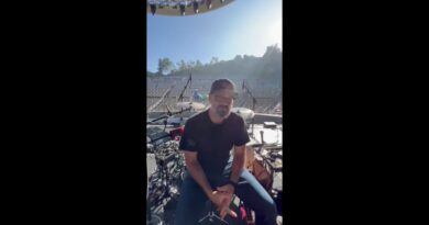 Jason McGerr rig rundown at the Hollywood Bowl #deathcabforcutie #jasonmcgerr