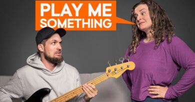 7 Bass Riffs Normal People Actually Find Impressive