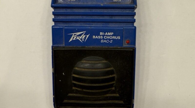 Peavey BAC-1 Bi-Amp Bass Chorus Analog Vintage Guitar Effect Pedal