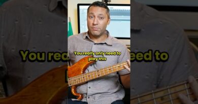 2 Iconic Bass Riffs Everyone Recognises!
