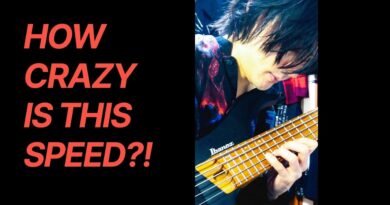 EXTREME Sax Solo... but on BASS?? #PlayerOfTheWeek