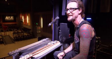 Kelby Ray of The Cadillac Three's Rig Rundown (2019)