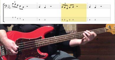Kiss - Detroit Rock City ( Bass Cover Tab in Video )