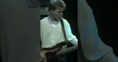 How to get Andy Rourke's bass tone in 30 seconds #bass #thesmiths #morrissey