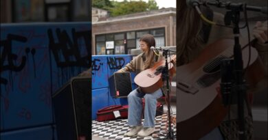 The most PORTABLE busking AMP.