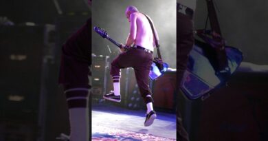 You'll either love or hate this bass tone