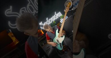 Andy Irvine | Walking Bassline