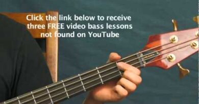 beginner bass guitar lesson peter gunn theme henry mancini