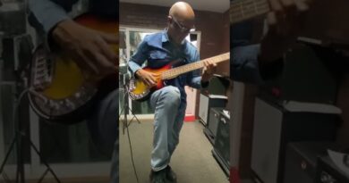 Sound Lab of Amp Shop Bass Exchange G&L CLF L1000 bass reissue the iconic passive bass from 1980