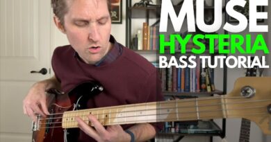 Hysteria by Muse Bass Tutorial - Bass Guitar Lessons with Stuart!