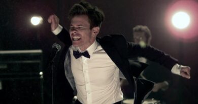 Fun.: We Are Young ft. Janelle Monáe [OFFICIAL VIDEO]